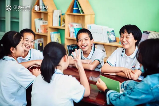  孩子歪头视物是怎么回事？ 